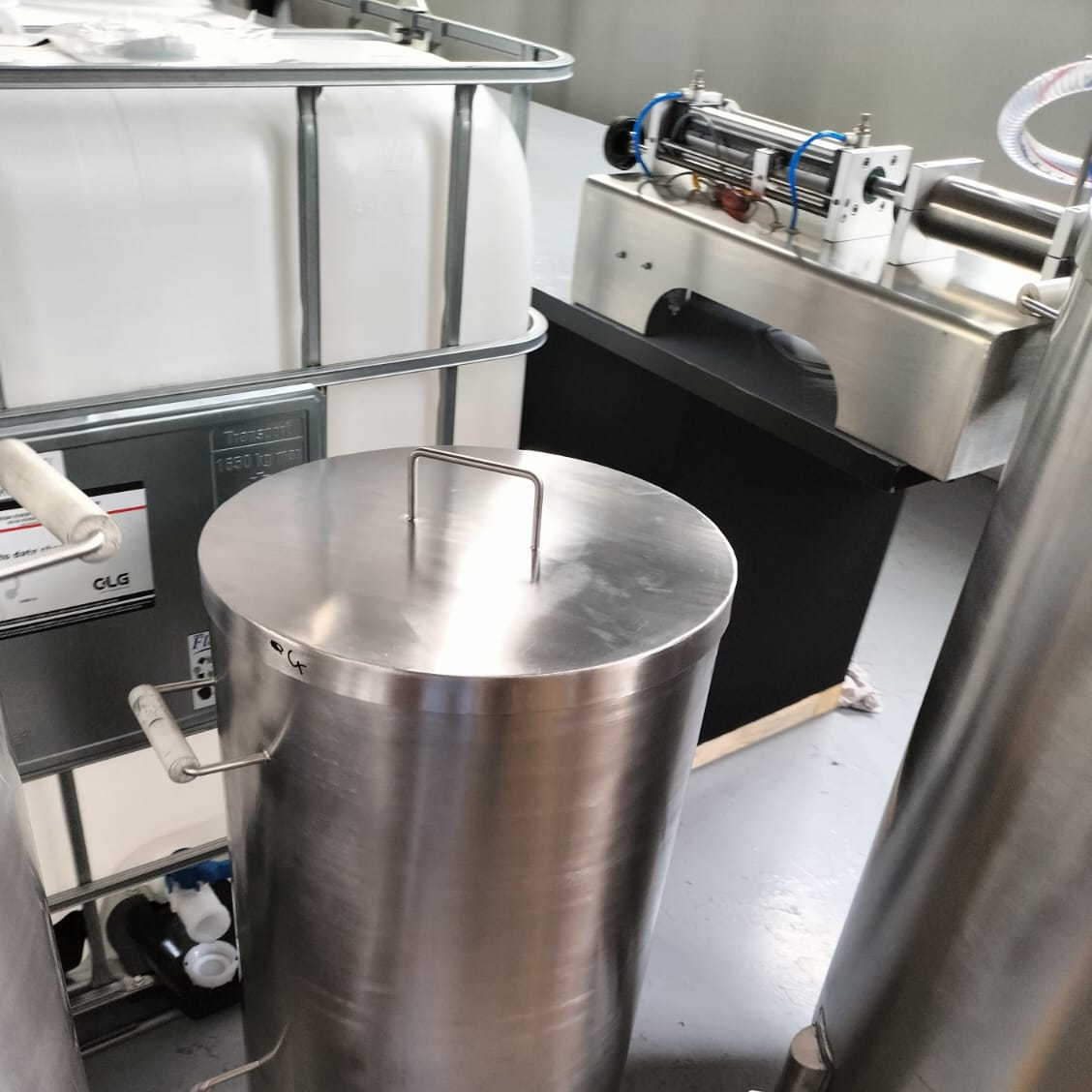 Mixing equipment for custom process
